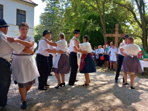 A lakóotthonok lakóinak ünnepi műsora