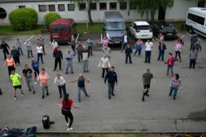 Lakóink zenére tornáznak