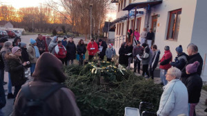 Délután intézményünkben is meggyújtottuk a harmadik adventi gyertyát