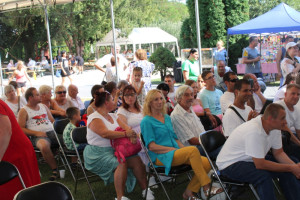 Érdeklődve néztük végig mások műsorszámait is